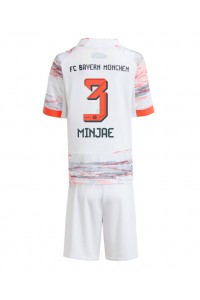 Bayern Munich Kim Min-jae #3 Jalkapallovaatteet Lasten Vieraspeliasu 2025-26 Lyhythihainen (+ Lyhyet housut)
